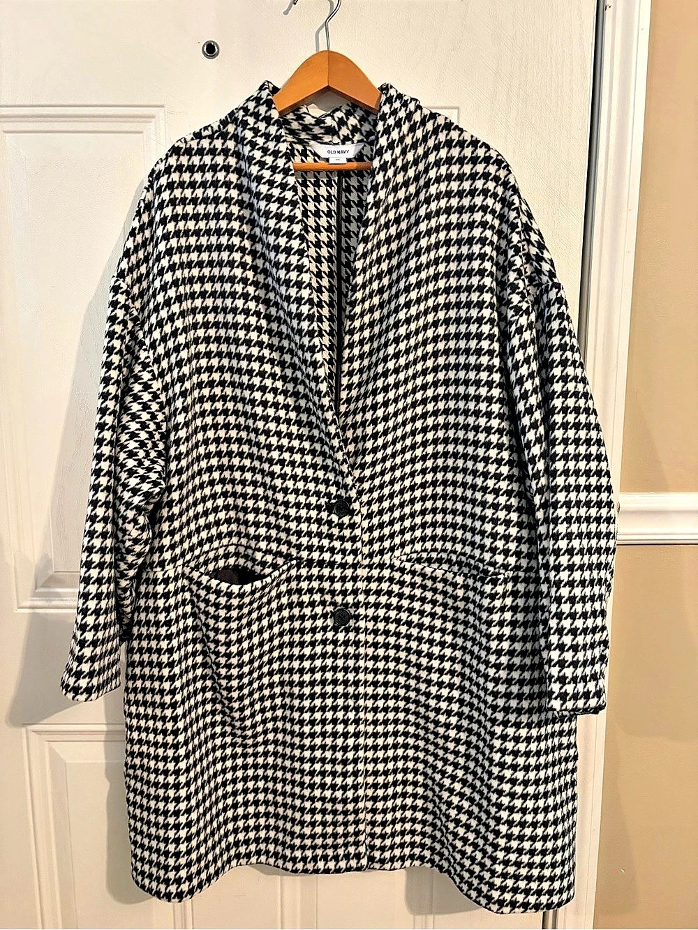 Old Navy Soft-Brushed Houndstooth Plaid Button-Front Car Coat for Women